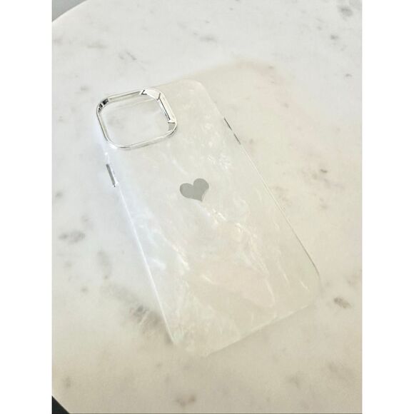 iPhone 14 Pro Max white iridescent phone case with chrome detail heart - Picture 3 of 3